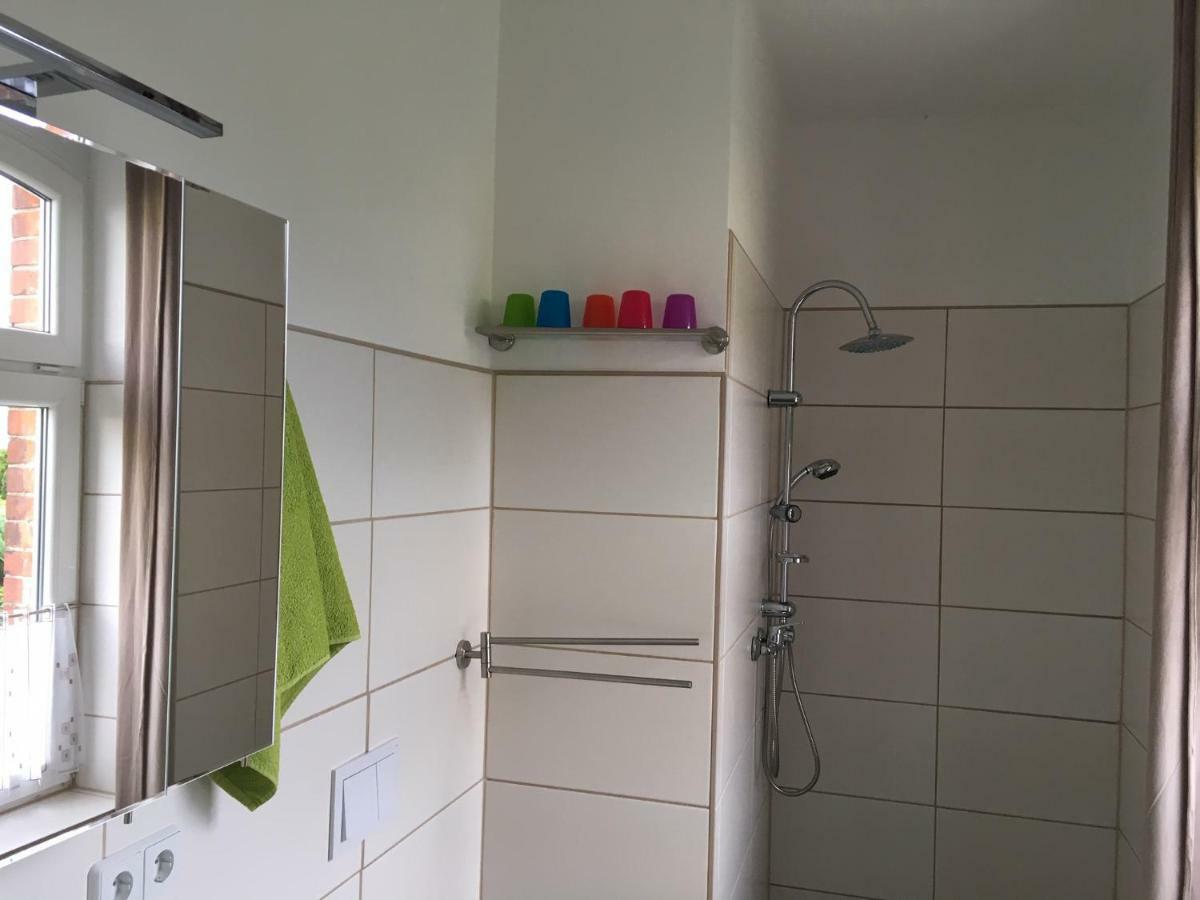 Ferienwohnung An Der Berliner Seenkette Schwerin  Esterno foto
