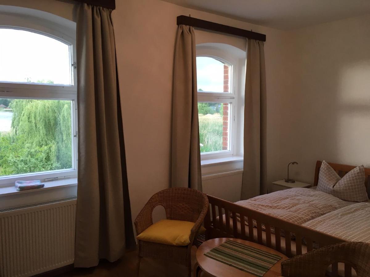 Ferienwohnung An Der Berliner Seenkette Schwerin  Esterno foto